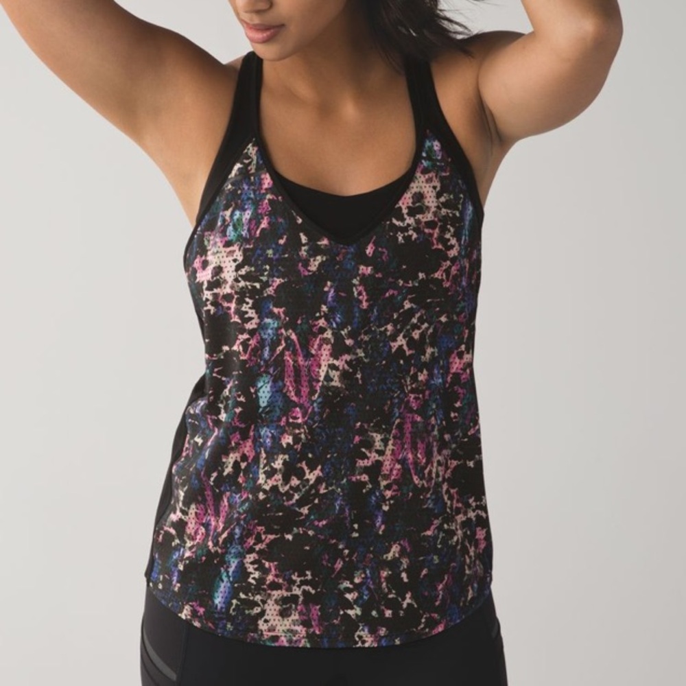 Lululemon size 6 Breezy Singlet Tank Black Floral